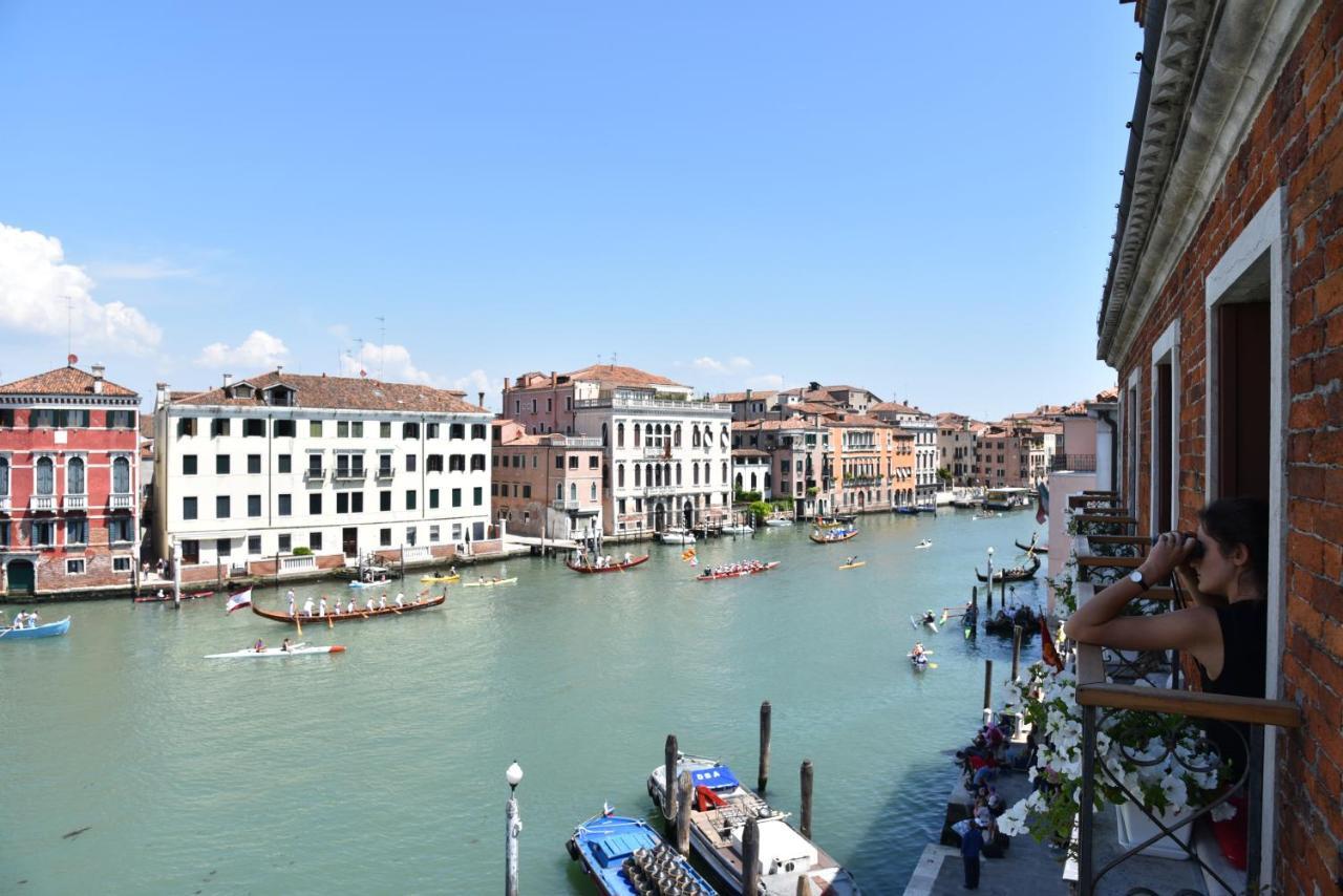 B&B Vista Sul Canal Grande Venetië Buitenkant foto